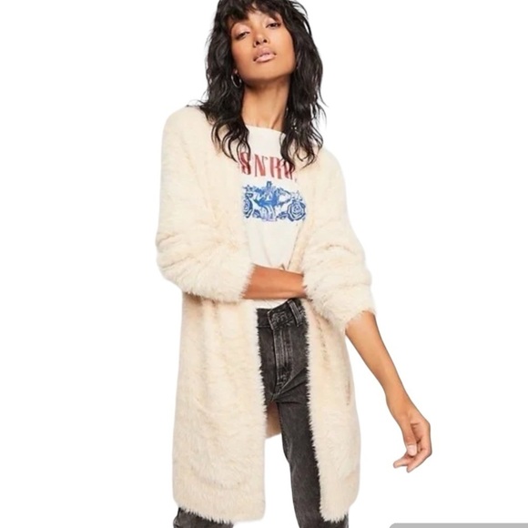 Free People Soft cozy almond Faux Fur Eyelash Open Front...